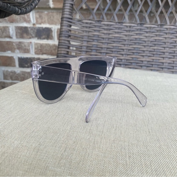 Wide frame sunglasses - Picture 2 of 4